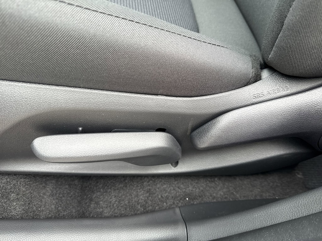 2025 Toyota RAV4 LE photo 2