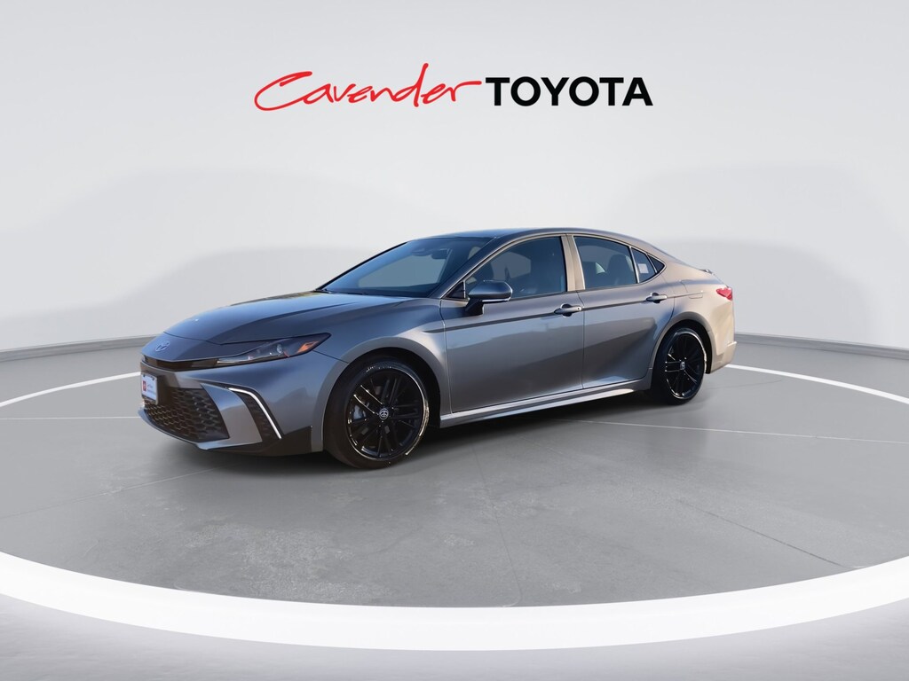 2026 Toyota Camry SE photo 4