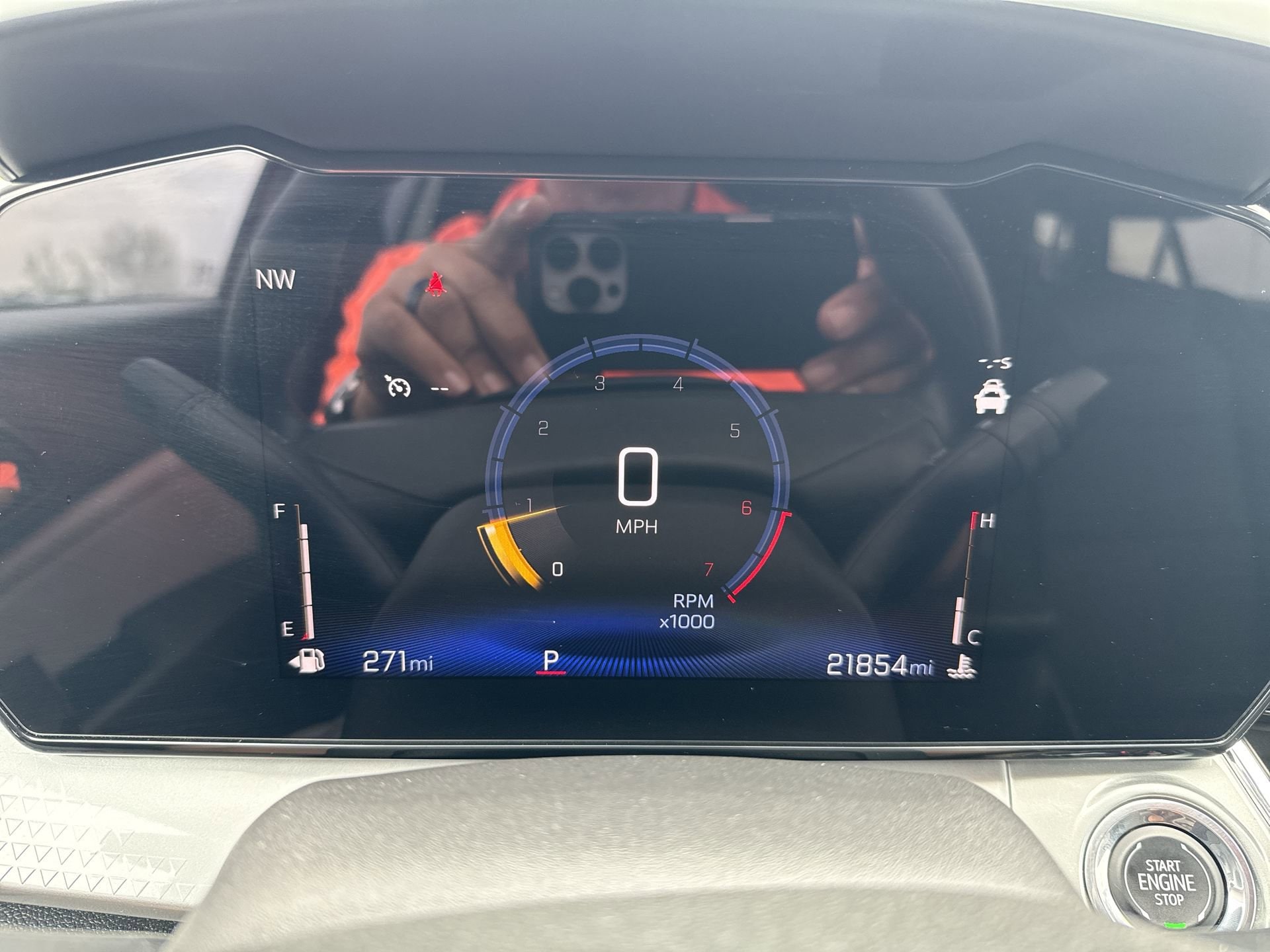 2025 Chevrolet Trax LT - Photo 10