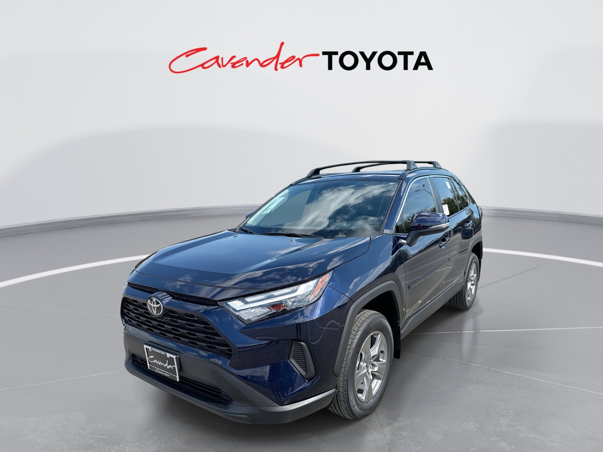 2025 Toyota RAV4 XLE's photo