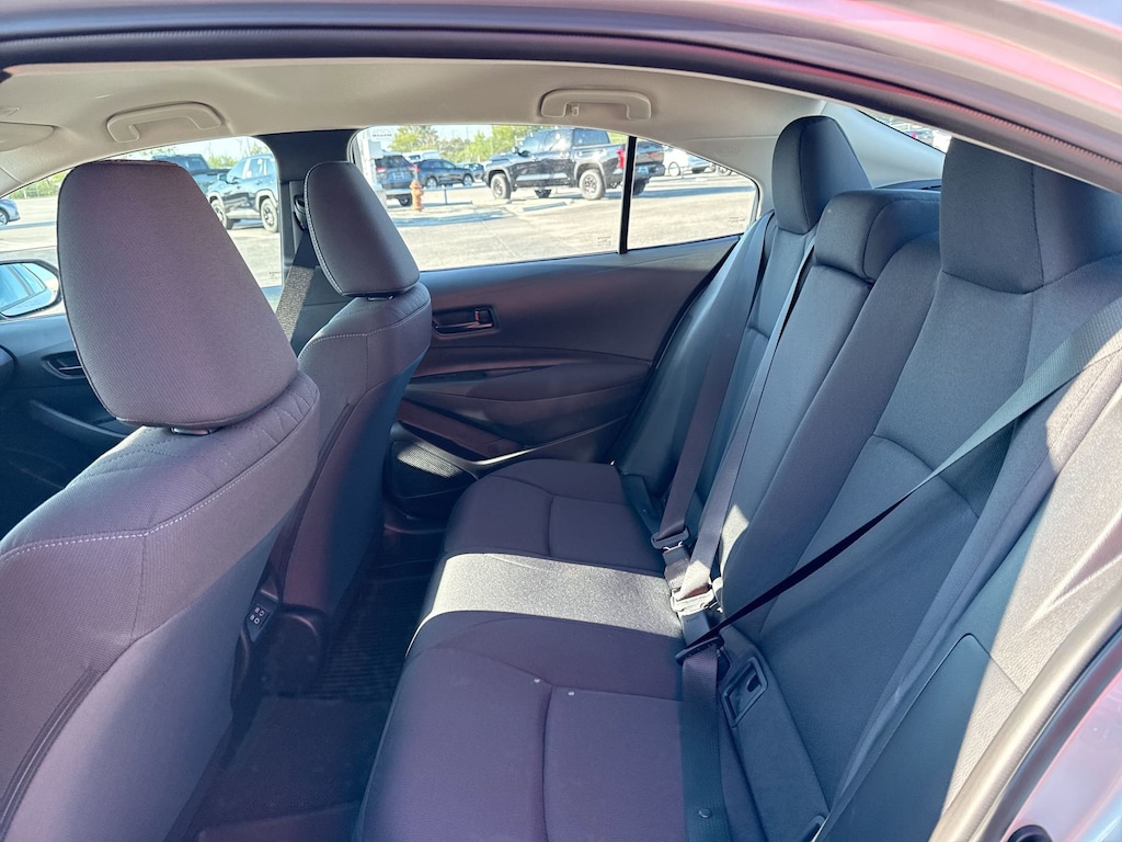 2025 Toyota Corolla LE photo 22