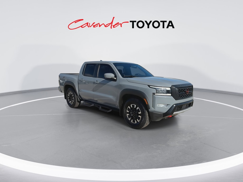 2024 Nissan Frontier PRO-X Crew Cab photo 2