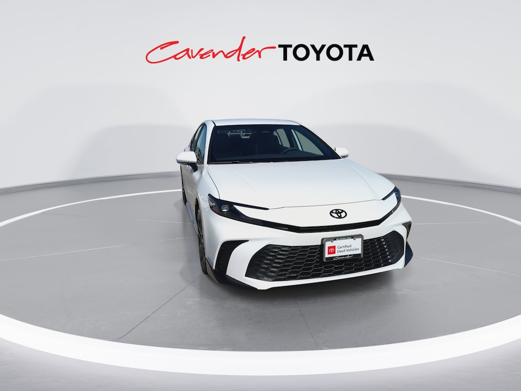 2026 Toyota Camry SE photo 4
