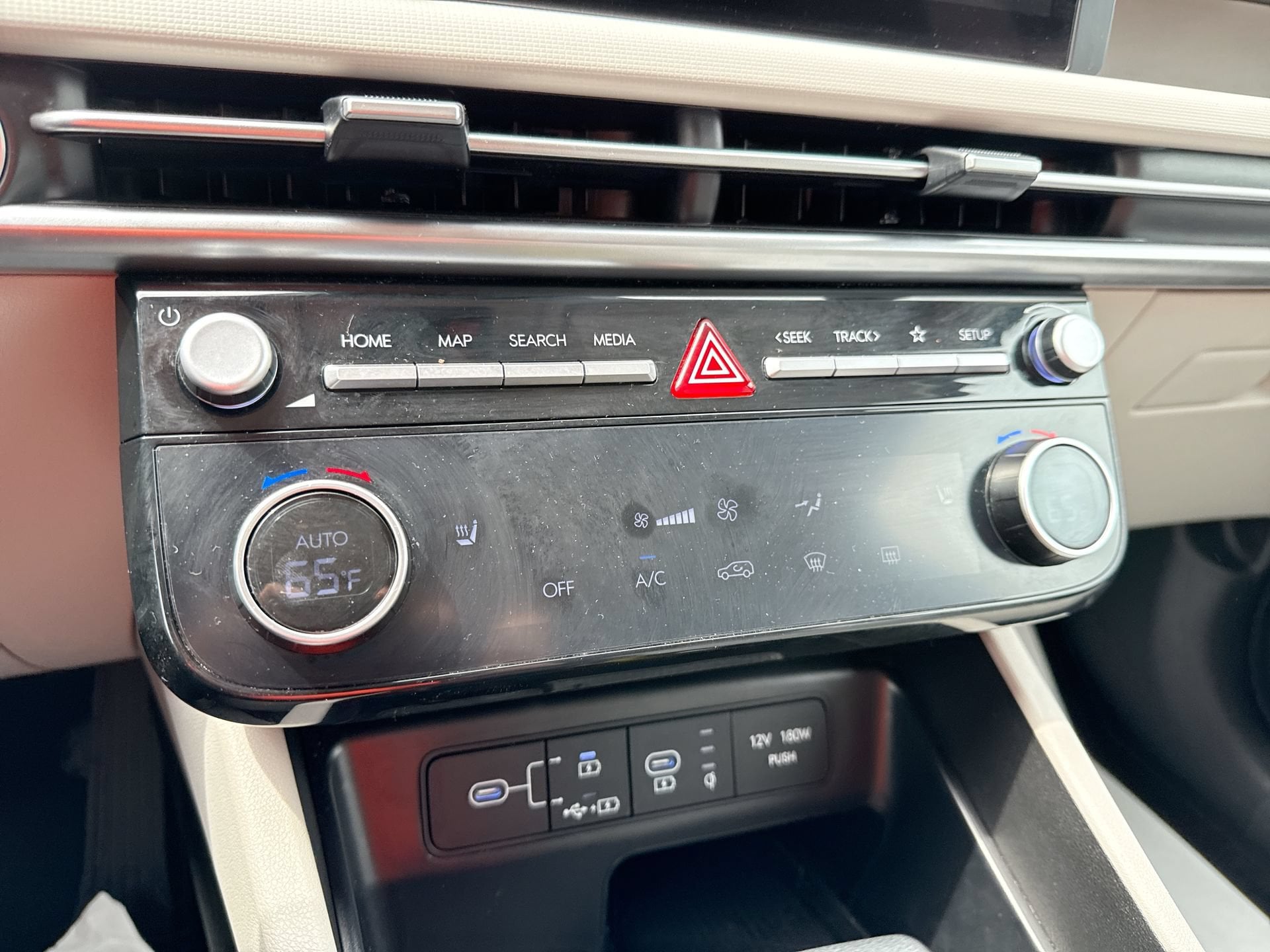 2025 Hyundai Tucson SEL - Photo 16