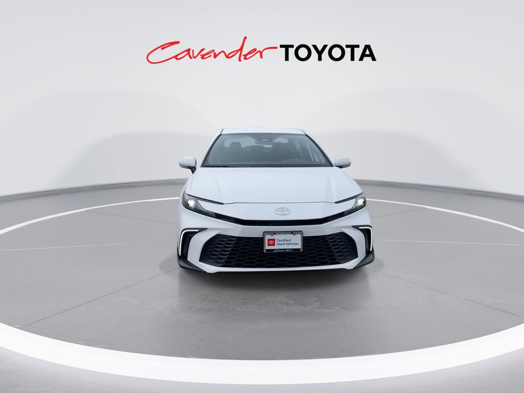 2026 Toyota Camry SE photo 4