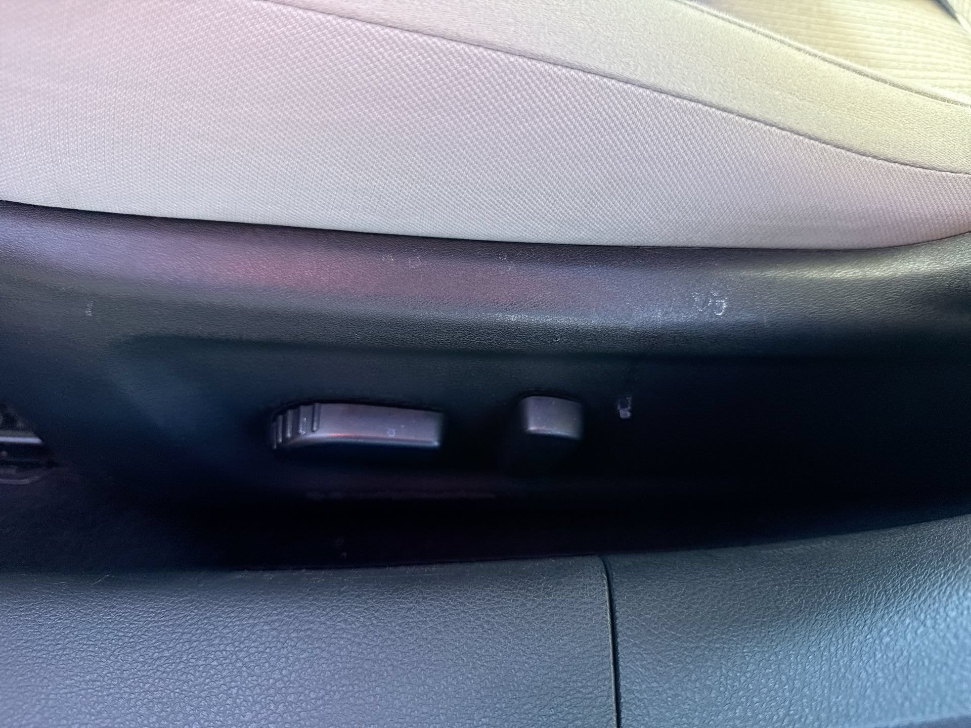 2025 Nissan Altima SV - Photo 14