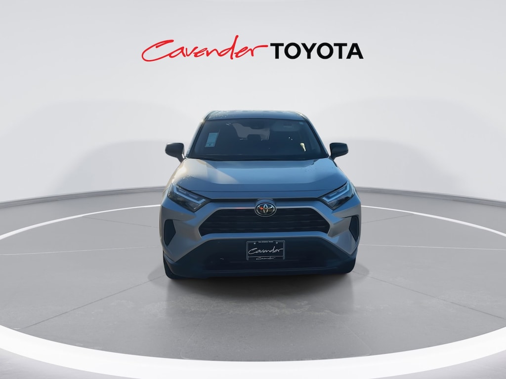 2025 Toyota RAV4 LE photo 3