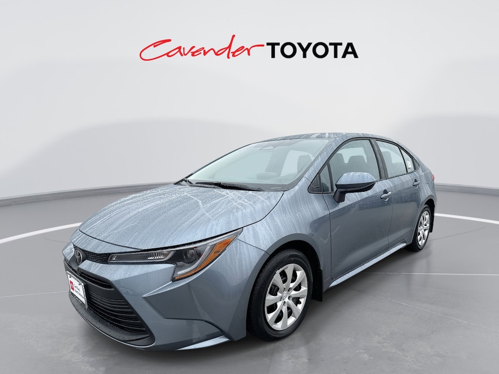 2026 Toyota Corolla LE photo 2