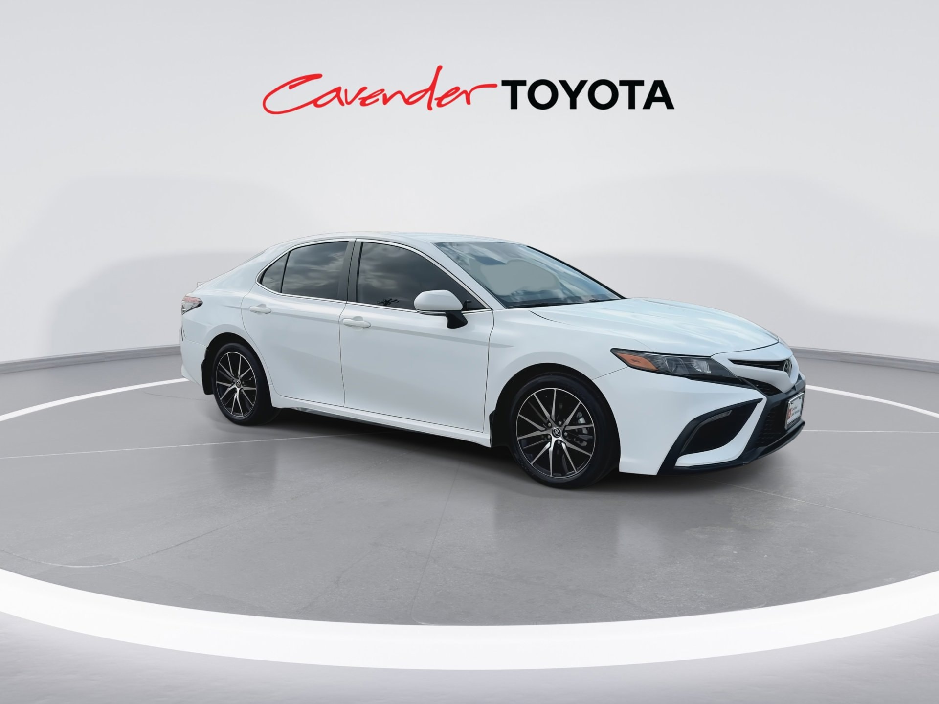 View vehicle photo 2