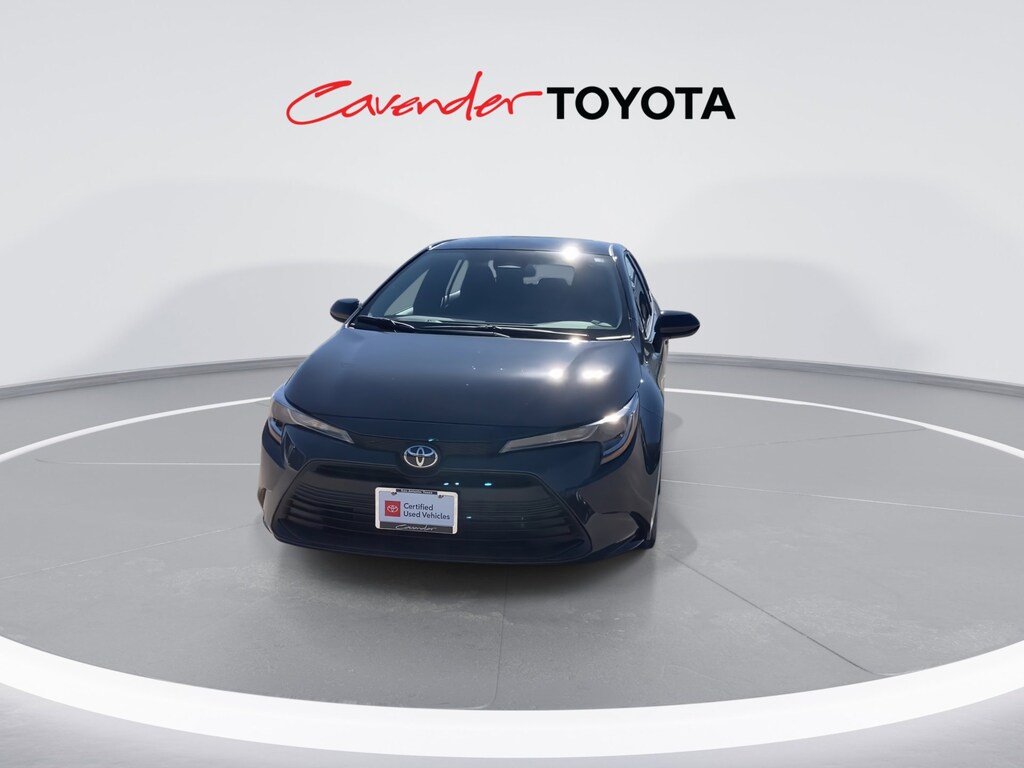 2026 Toyota Corolla LE photo 4