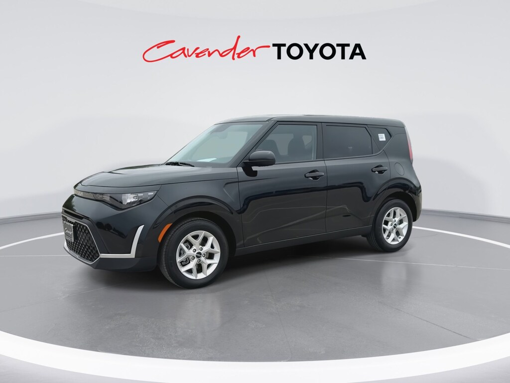 Used 2025 Kia Soul LX Technology Hatchback