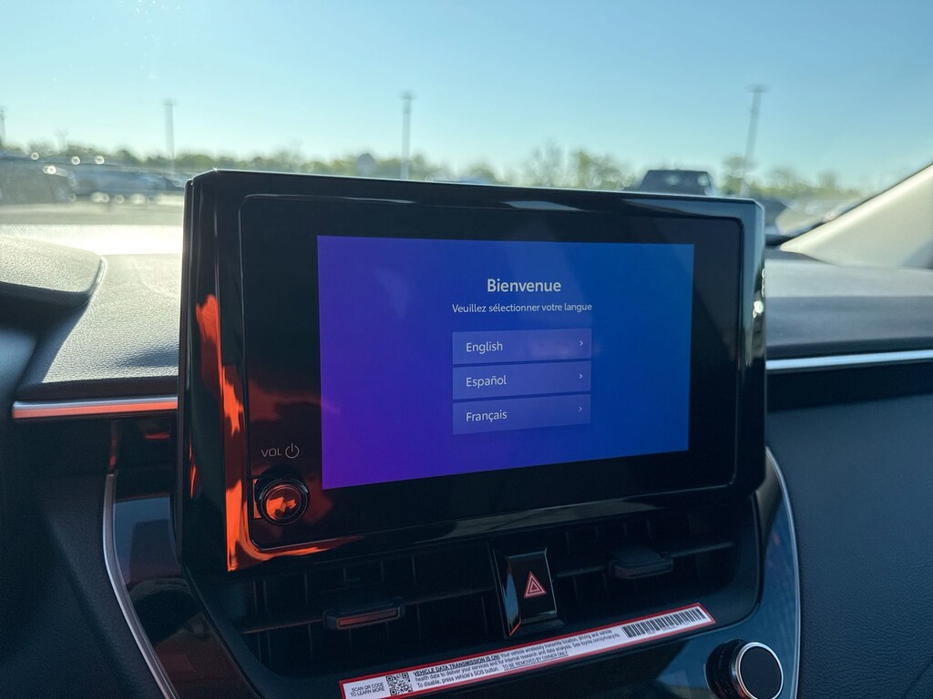 2025 Toyota Corolla LE photo 13