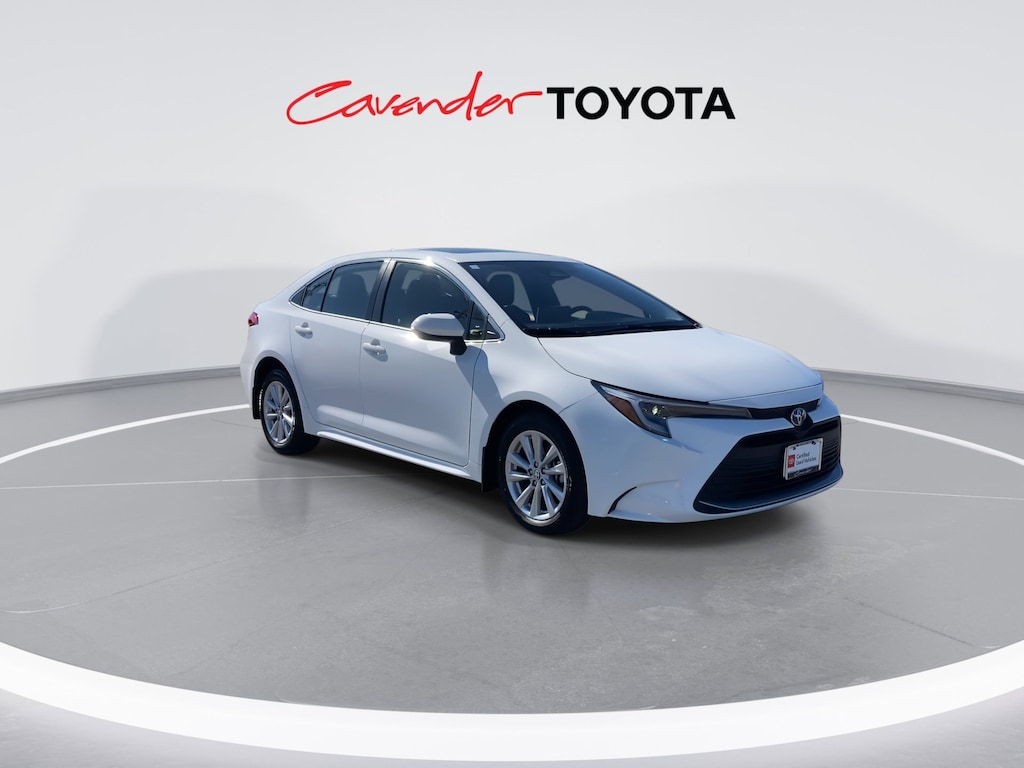 2025 Toyota Corolla Hybrid XLE photo 2