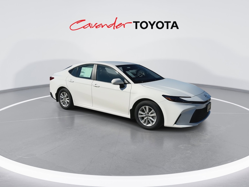 2026 Toyota Camry LE photo 2