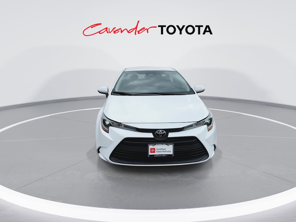 2026 Toyota Corolla LE photo 4