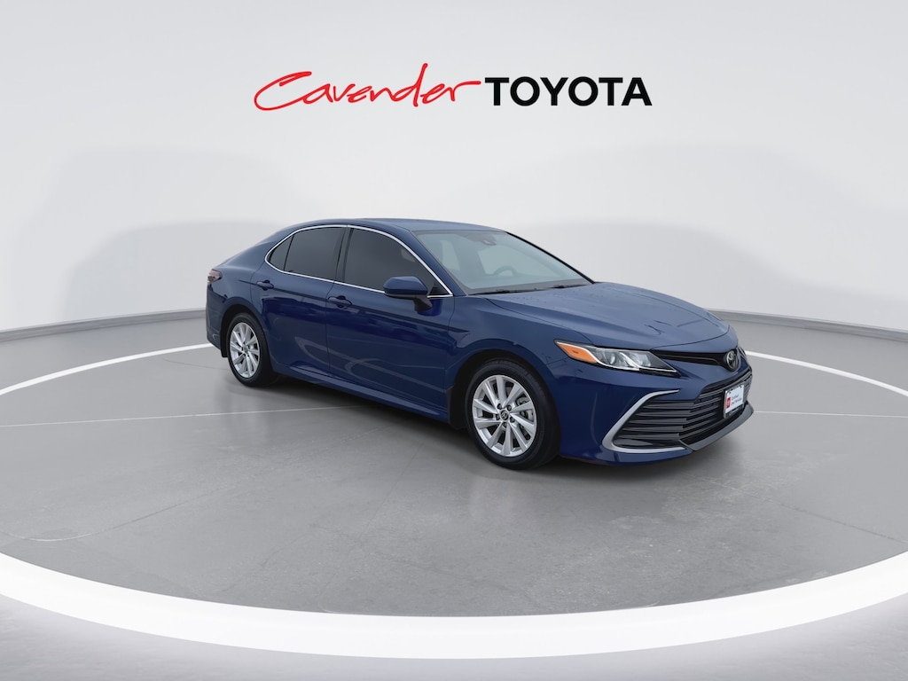 2024 Toyota Camry LE photo 3