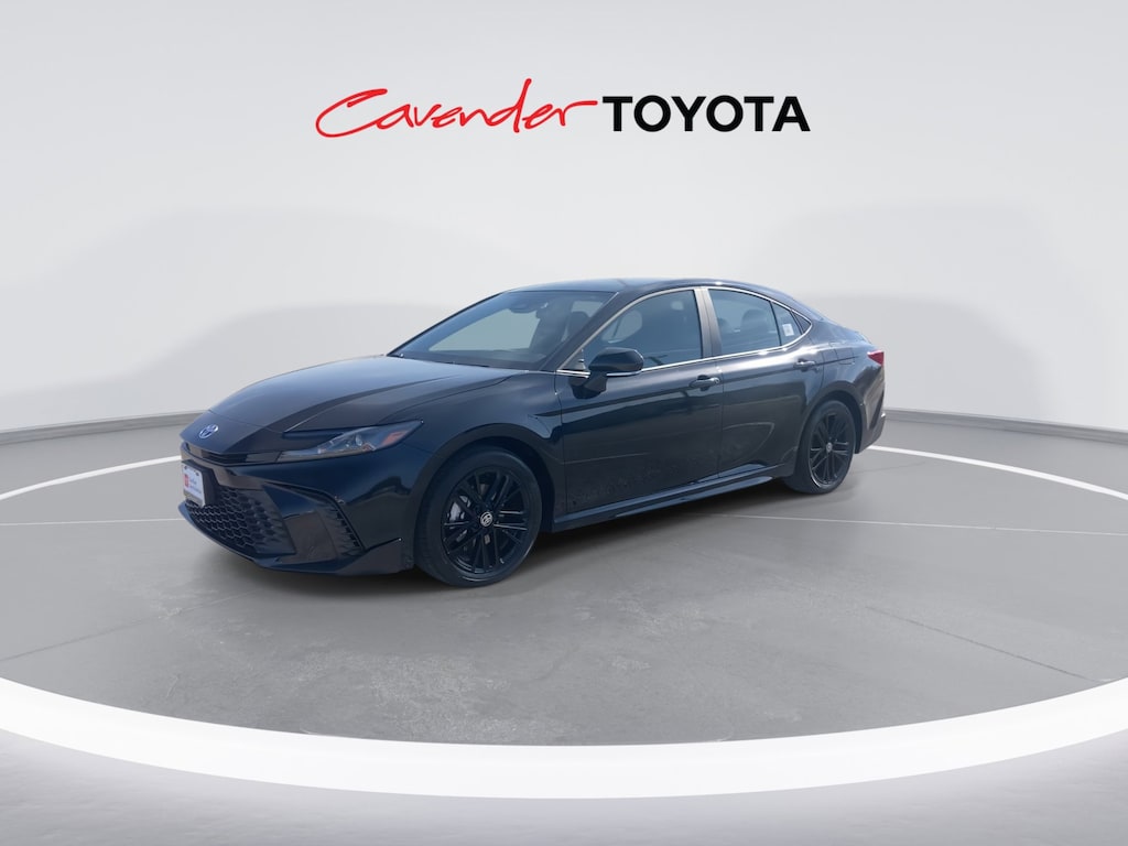 2026 Toyota Camry SE photo 4