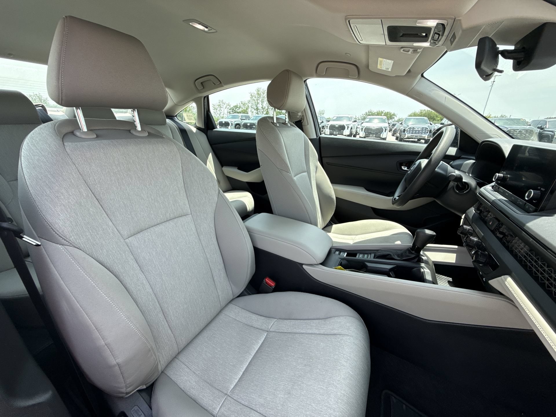 2025 Honda Accord LX - Photo 25