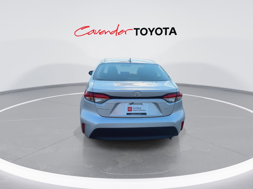 2025 Toyota Corolla LE photo 8