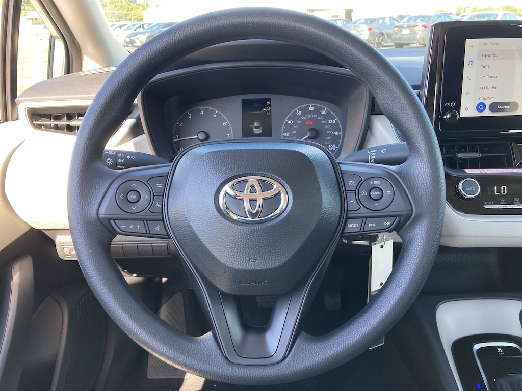 2025 Toyota Corolla LE photo 12
