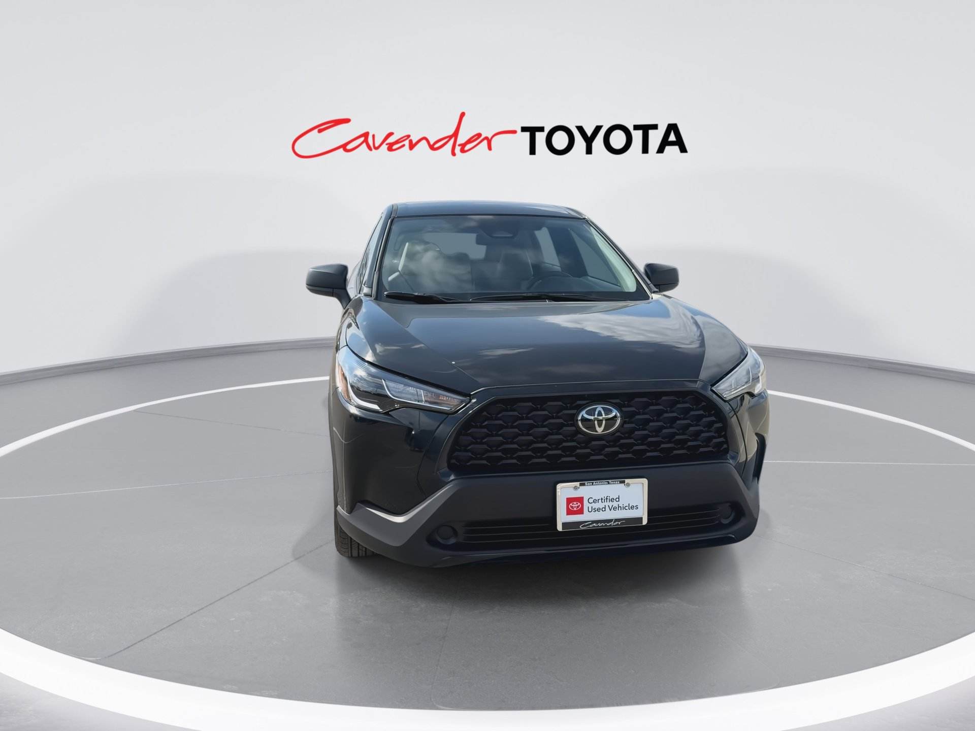 2025 Toyota Corolla Cross L photo 3