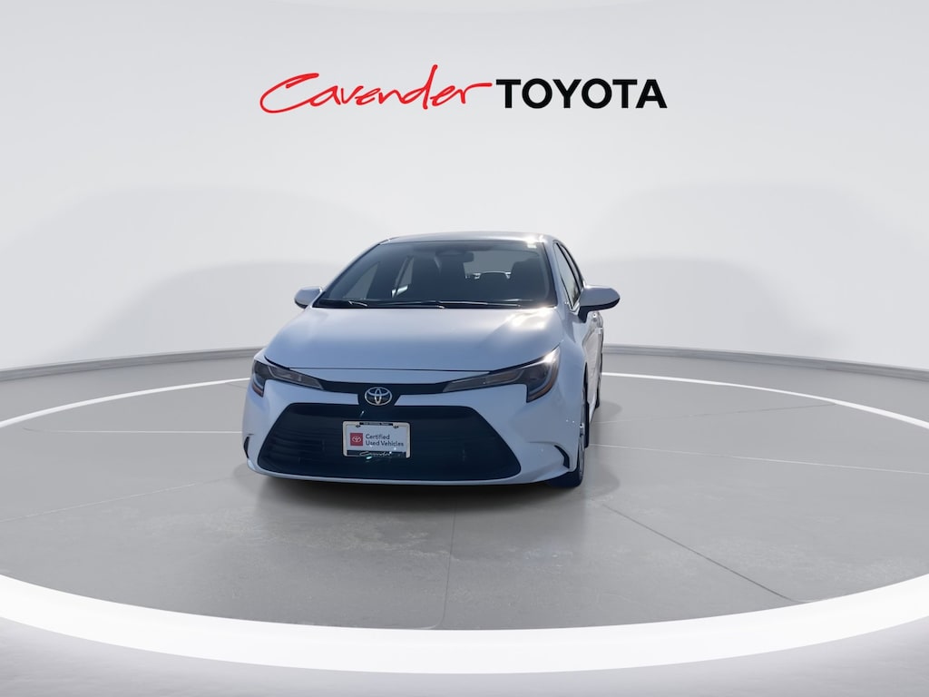 2026 Toyota Corolla LE photo 4