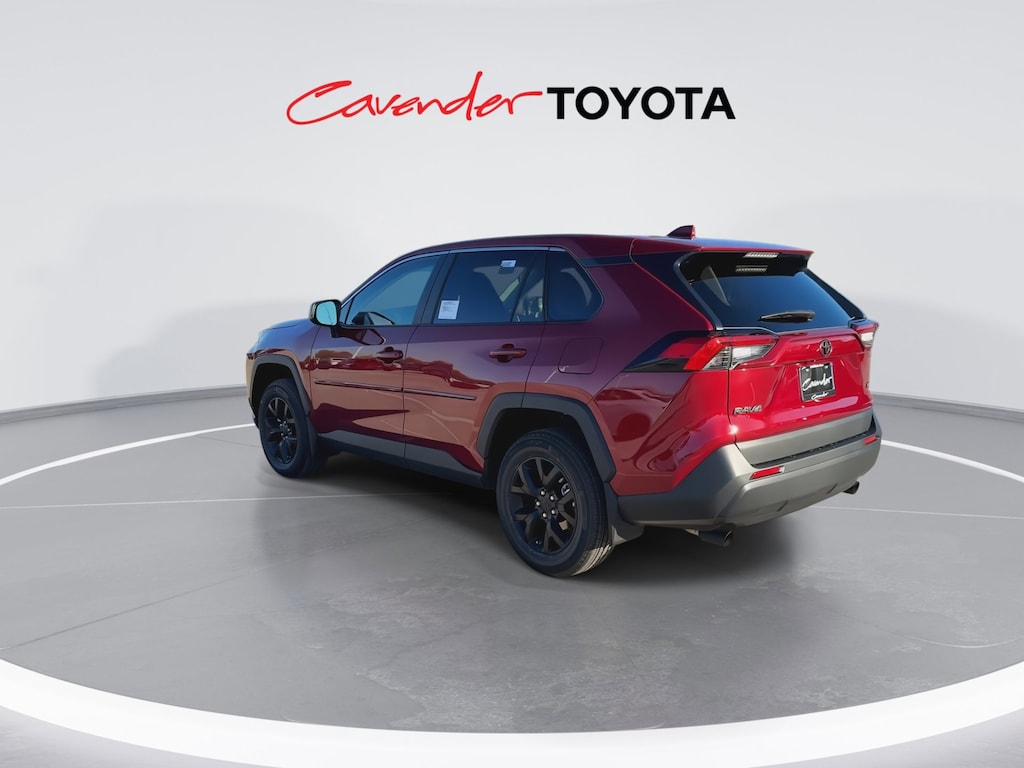 2025 Toyota RAV4 LE photo 4