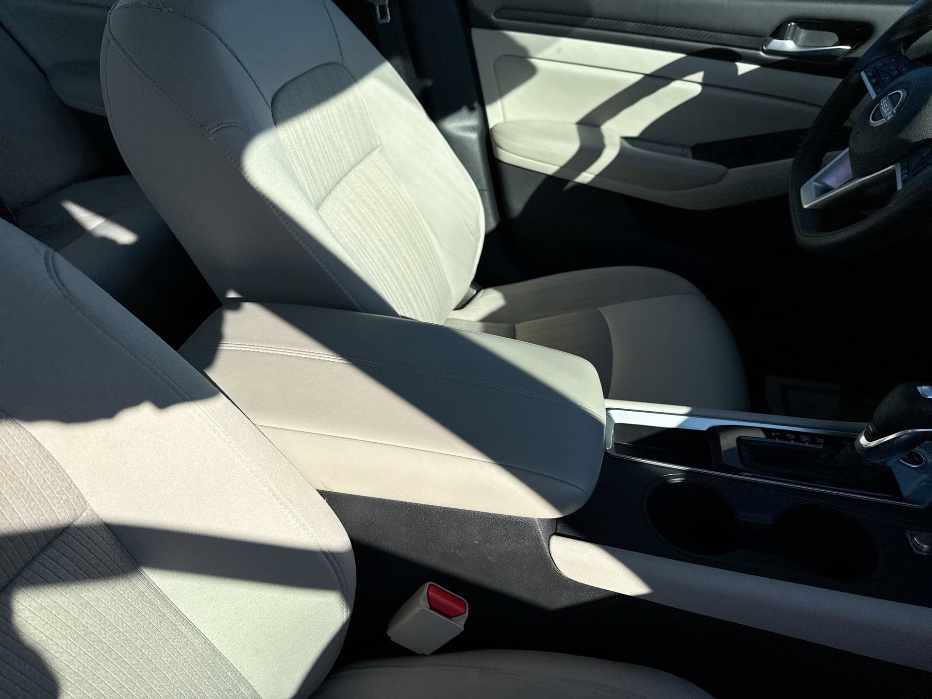 2025 Nissan Altima SV - Photo 21