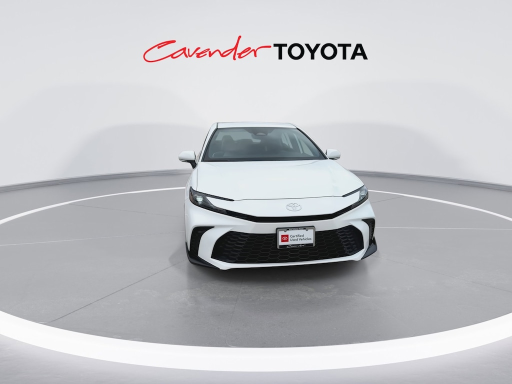 2026 Toyota Camry SE photo 4