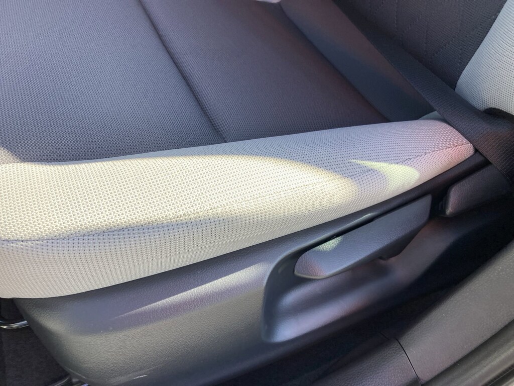 2025 Toyota Corolla LE photo 15