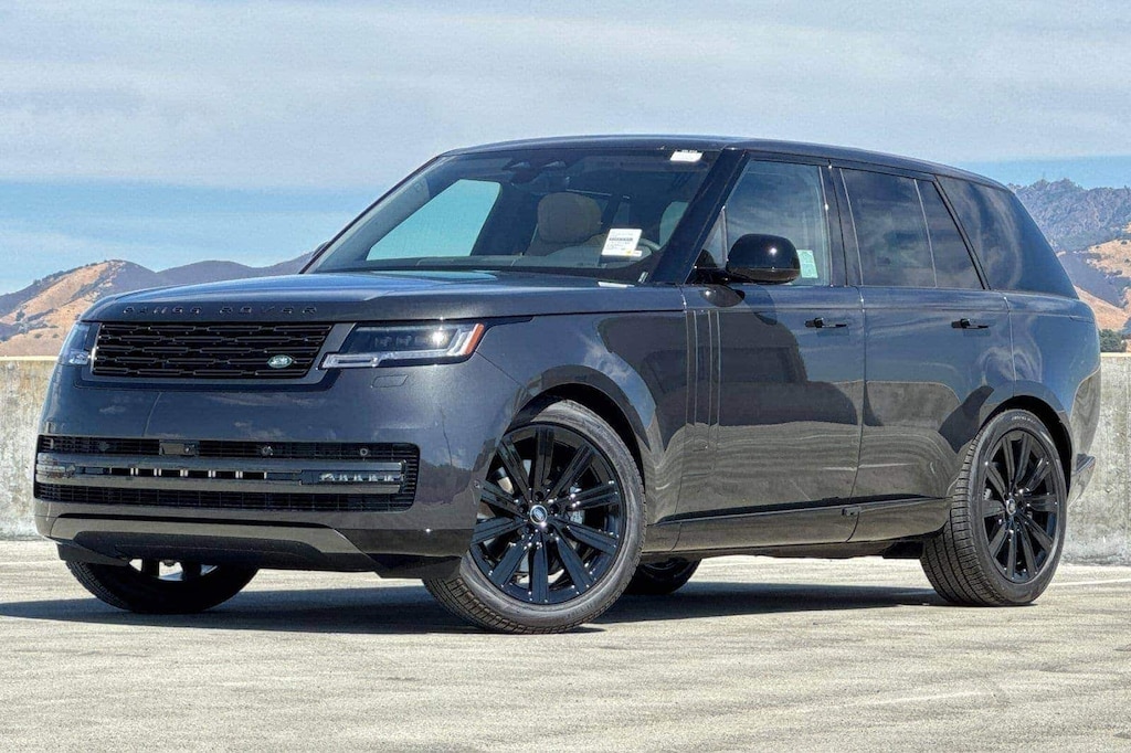 New 2025 Land Rover Range Rover SE SUV