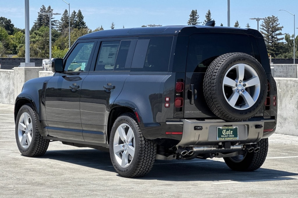 New 2025 Land Rover Defender 110 X-Dynamic SE SUV