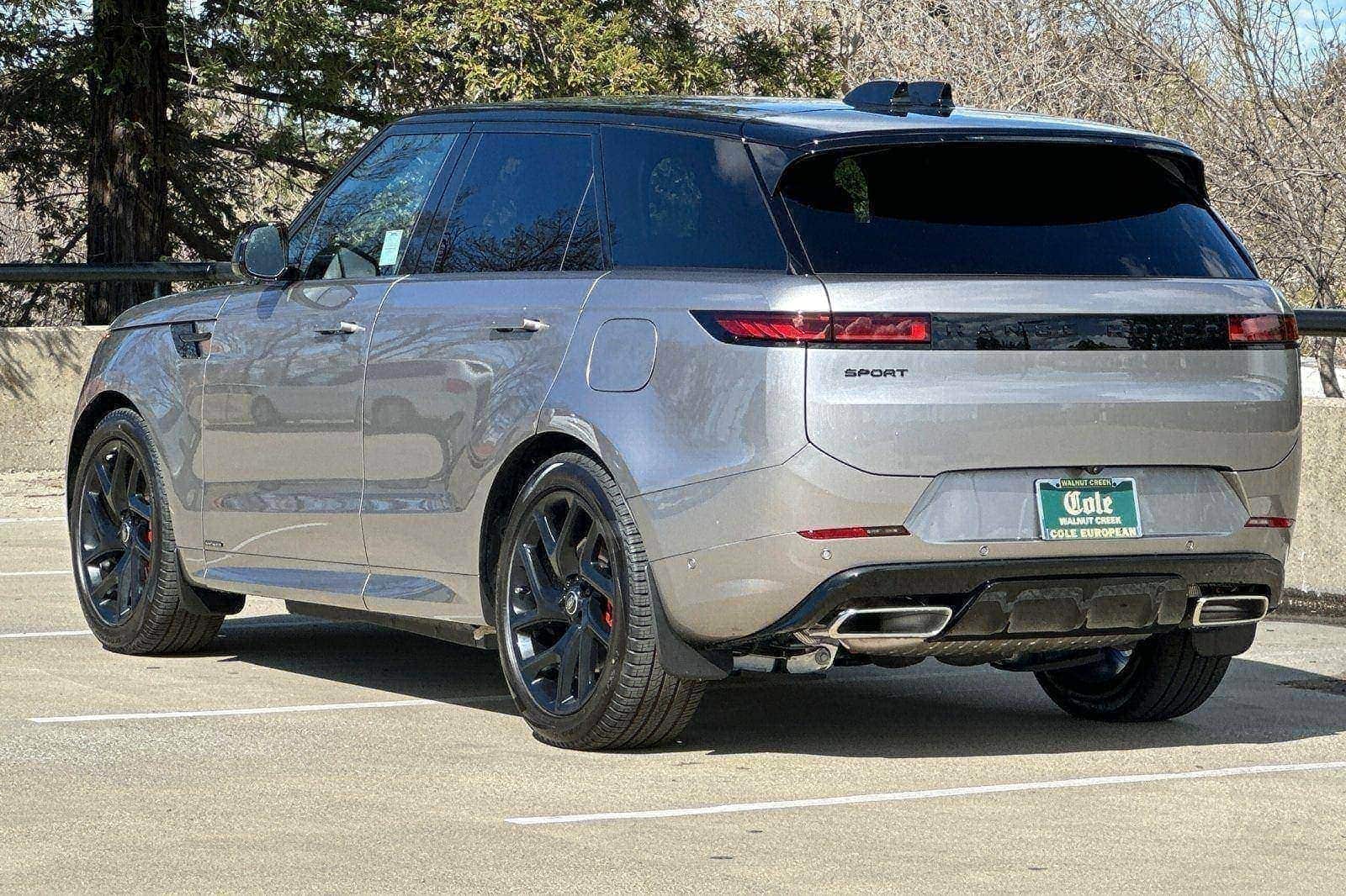 2025 Land Rover Range Rover Sport Autobiography PHEV photo 3