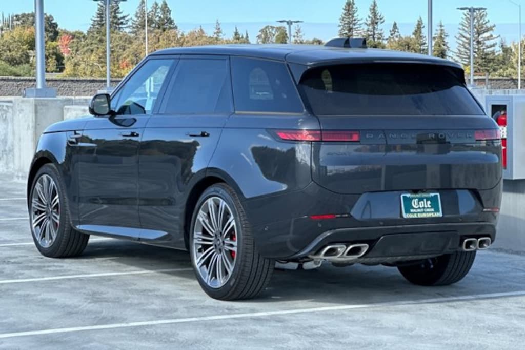 New 2025 Land Rover Range Rover Sport Dynamic SE SUV