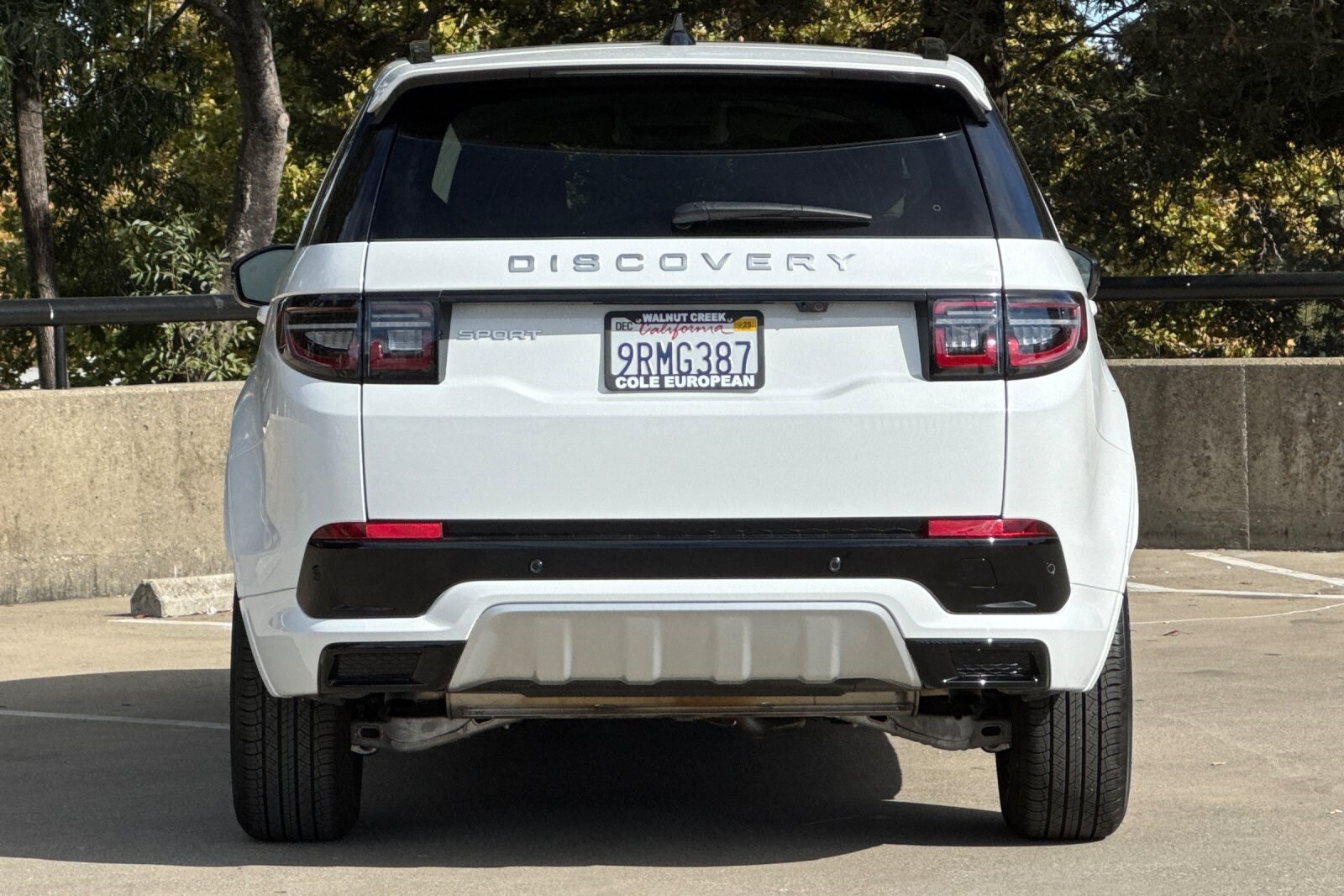 2024 Land Rover Discovery Sport S photo 3