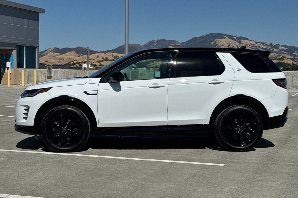 New 2025 Land Rover Discovery Sport Dynamic SE SUV SWB