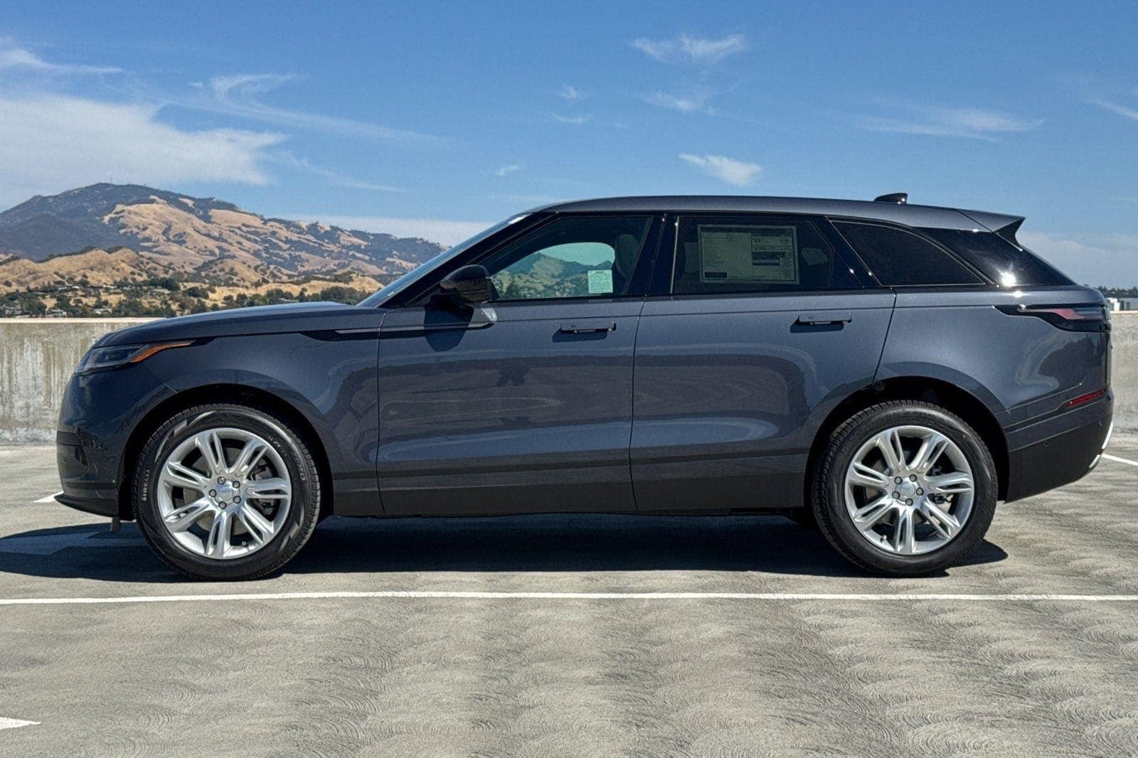 2026 Land Rover Range Rover Velar S photo 2