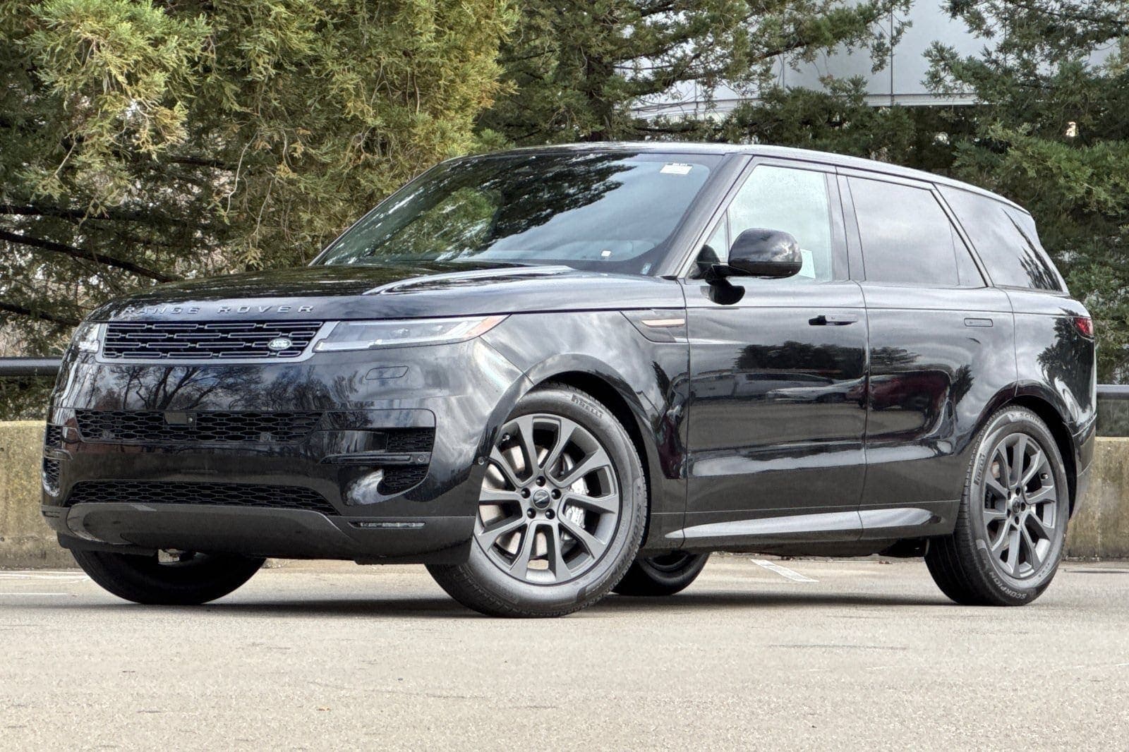2026 Land Rover Range Rover Sport SE's photo