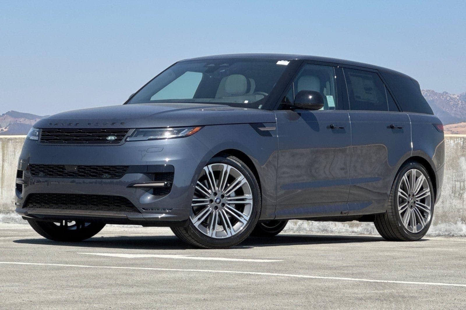 2025 Land Rover Range Rover Sport Dynamic SE's photo