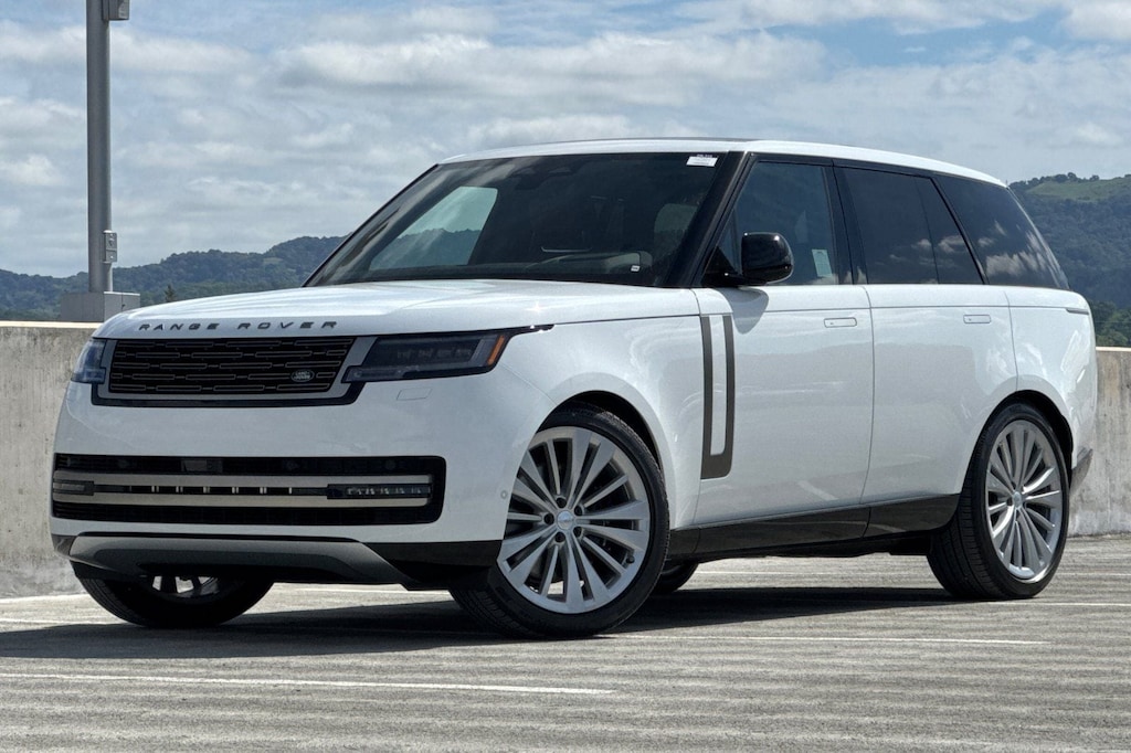 New 2025 Land Rover Range Rover SE SUV