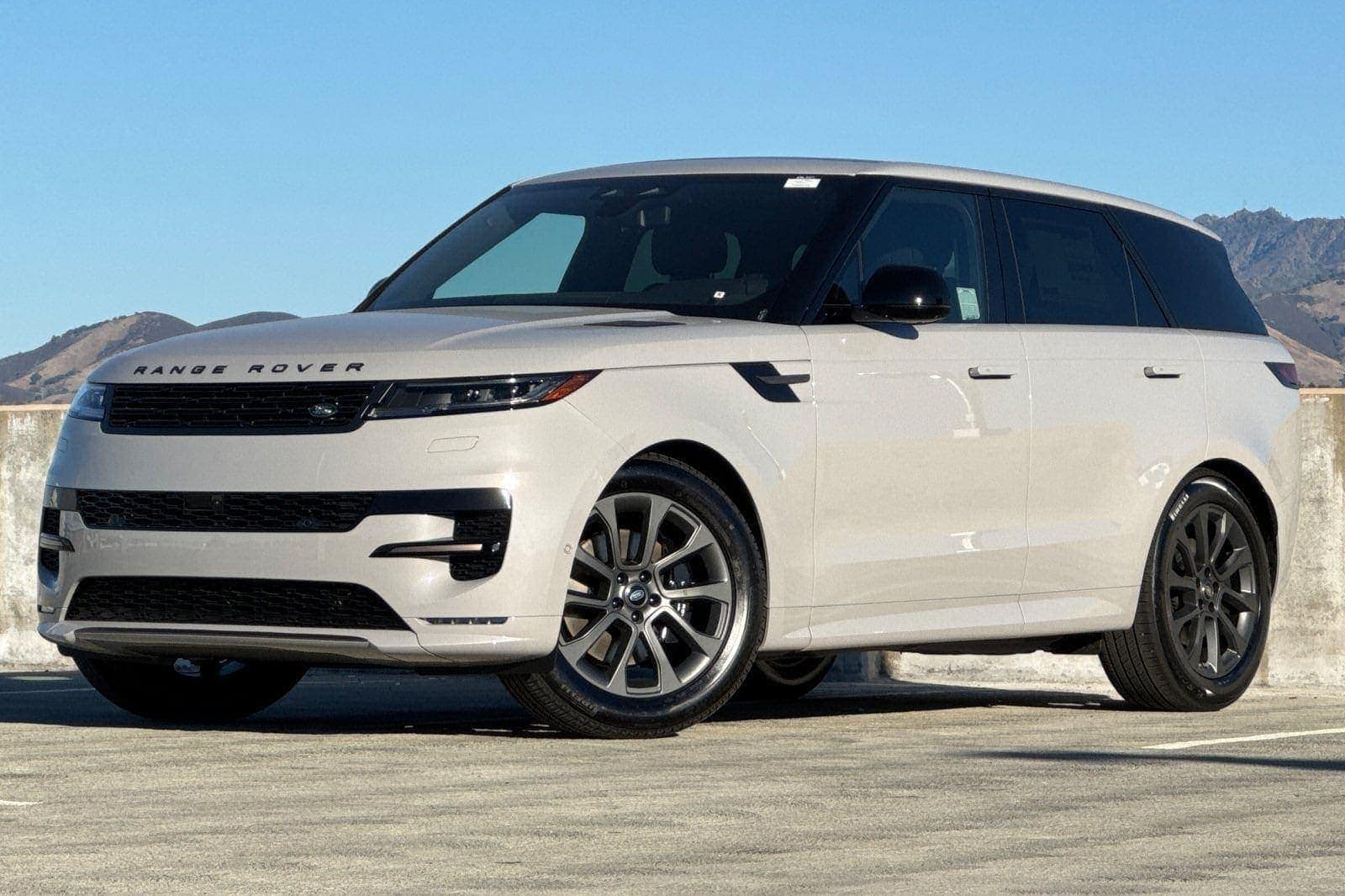2025 Land Rover Range Rover Sport Dynamic SE's photo