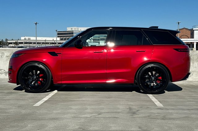 2025 Land Rover Range Rover Sport SE photo 2