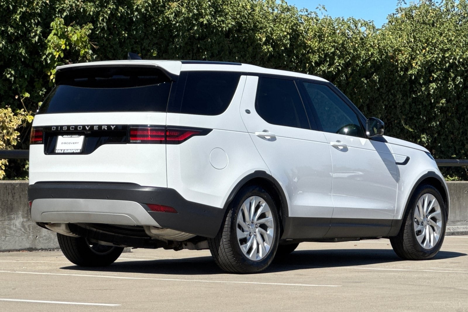 2024 Land Rover Discovery S