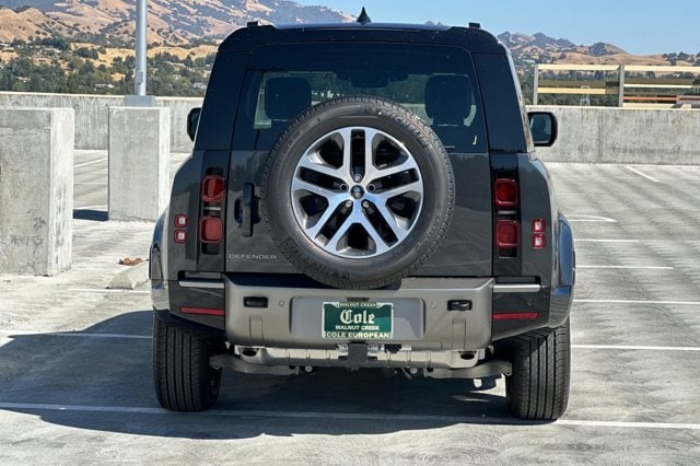 2024 Land Rover Defender 90 X-Dynamic SE photo 4