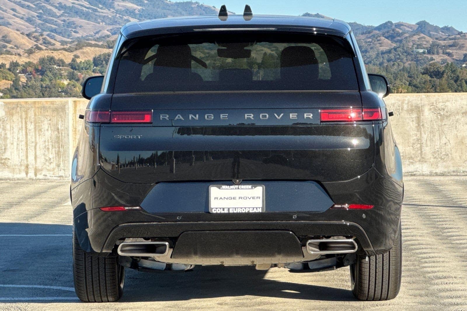 2025 Land Rover Range Rover Sport SE photo 2