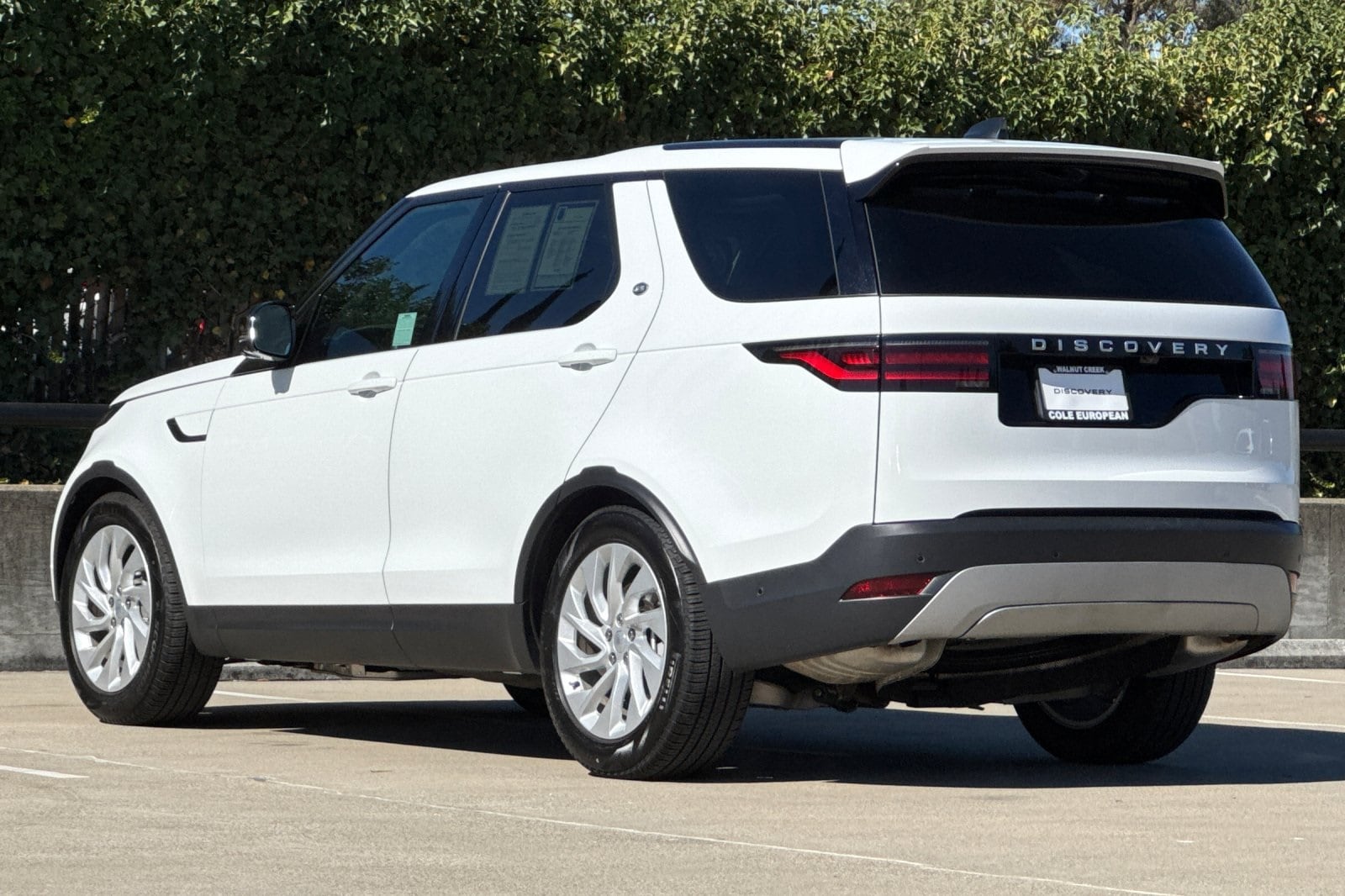 2024 Land Rover Discovery S