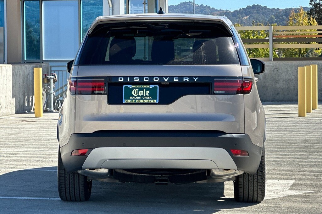 New 2025 Land Rover Discovery S SUV