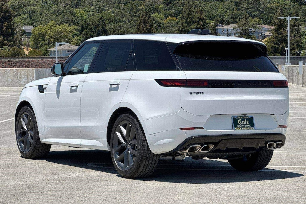 New 2025 Land Rover Range Rover Sport Dynamic SE SUV