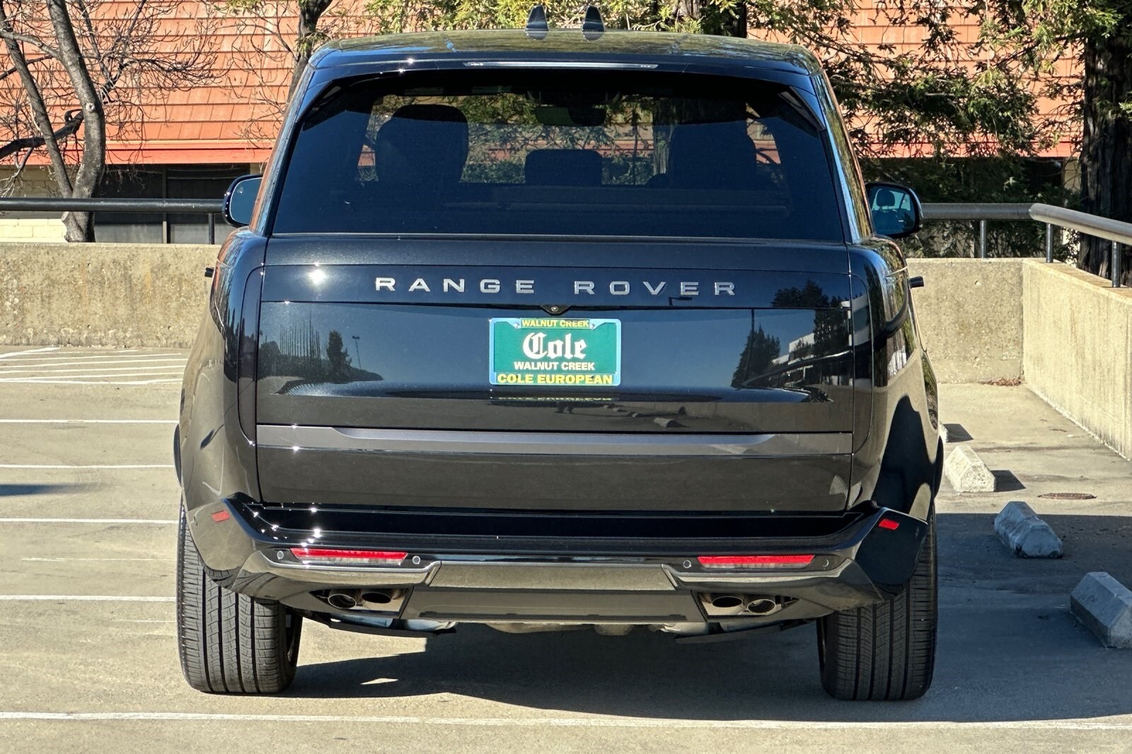2025 Land Rover Range Rover SE photo 4