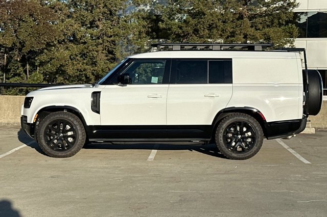 2024 Land Rover Defender 130 Outbound photo 2